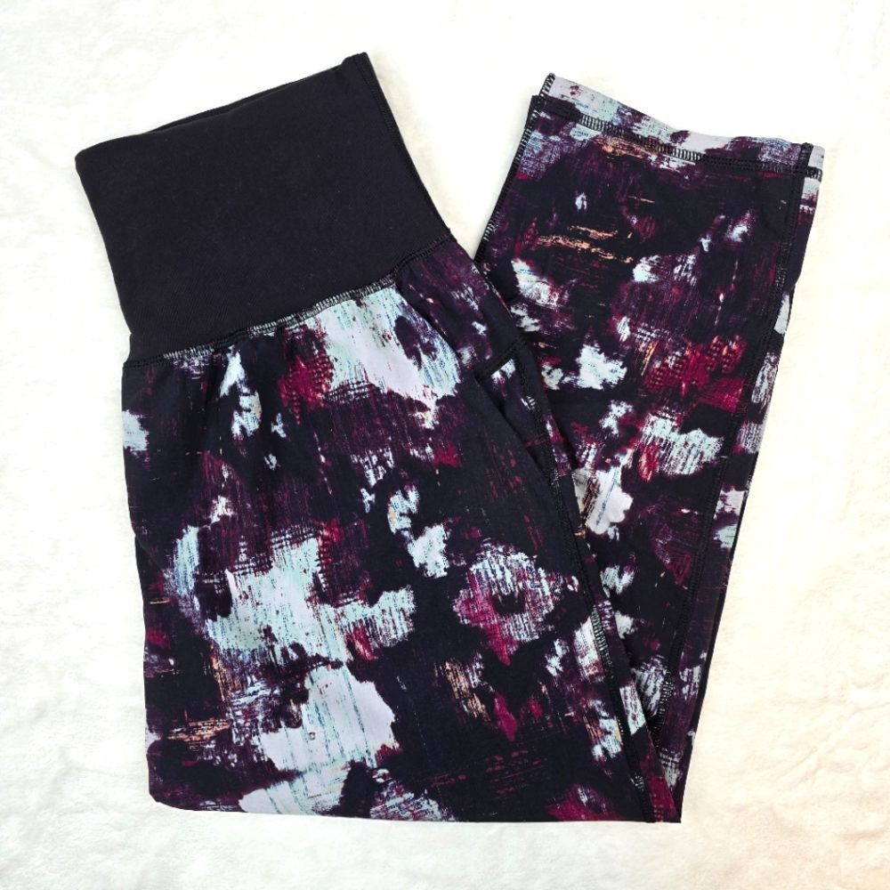 Lululemon Athletica Tranquil Crop Kara Blossom Multi / Black Sz 10